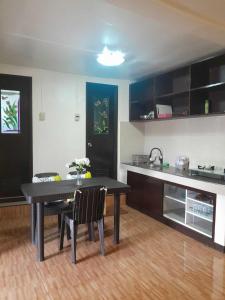 Η κουζίνα ή μικρή κουζίνα στο Degay Transient House