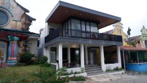 Clădirea în care este situat/ăvila