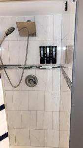 Un baño de Cozy cottage 12 fotos más