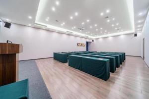 Khu vực hỗ trợ khách đi công tác/phòng hội thảo tại IU Hotel Chongqing Airport T3 Terminal