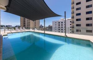 Πισίνα στο ή κοντά στο City Quays Private Apartments - Best CBD Location & Comfort