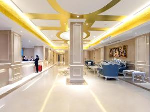 Χώρος καθιστικού στο Vienna Hotel Guangdong Maoming China 1st Beach