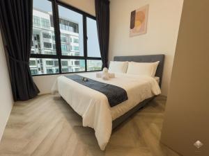 クチンにあるRumaho Upton by Elica Kuchingのテディベアのベッドがある寝室 +127枚の写真