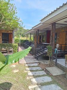 Κήπος έξω από το Baan Saitharn Koh Lanta +51 φωτογραφίες