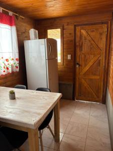 Η κουζίνα ή μικρή κουζίνα στο Cabaña Cachi