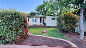 Aed väljaspool majutusasutust Griffith Tourist Caravan park