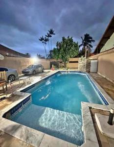 Πισίνα στο ή κοντά στο Casa em São Luís-Ma