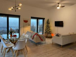 Χώρος καθιστικού στο Sunset Hills Transylvania