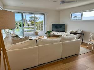 Μια τηλεόραση ή/και κέντρο ψυχαγωγίας στο Olive & Salt