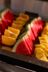 Jídlo v hotelu nebo okolí + 56 fotografií