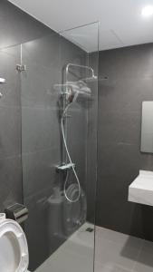 Koupelna v ubytování Marina Hotel Lạng Sơn