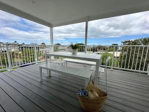 Μπαλκόνι ή βεράντα στο Olive & Salt