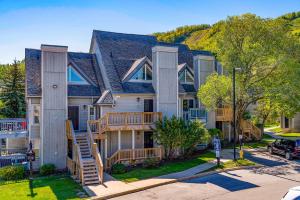 Budova, kde se prázdninový dům nachází