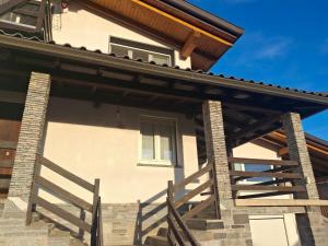 Tòa nhà nơi căn hộ tọa lạc