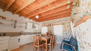 Η κουζίνα ή μικρή κουζίνα στο Madran House