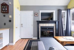 Et tv og/eller underholdning på Sunshine Summit Ski-In-Out Pool Shuttle