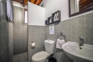 Koupelna v ubytování Terra Vine Collection - Raisin House