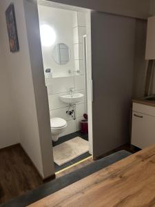 Ένα μπάνιο στο Cinthias Sonnseiten Apartments Panoramalage über Altenmarkt, Nähe Therme und Skigebiet