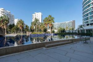 Πισίνα στο ή κοντά στο Luxury Residence in Sirius Town Pool & Spa