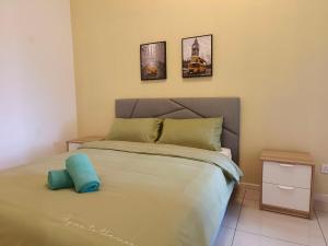 Postel nebo postele na pokoji v ubytování Legoland Medini Iskandar2BR 4Pax