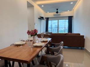 Posezení v ubytování NEW Minimalist Cozy 3R3B SgBesi - 6 pax