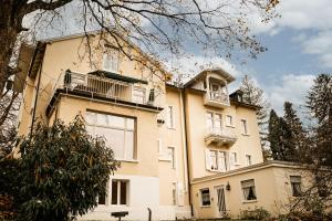 Το κτήριο όπου στεγάζεται  το ξενοδοχείο διαμερισμάτων