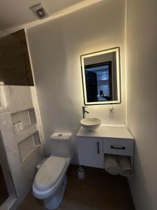 Koupelna v ubytování Lago Premium Stay