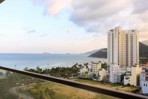 a view of a city and the ocean at FLC Sea Tower Căn Hộ View Biển Quy Nhơn in Quy Nhon