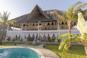 Hồ bơi trong/gần Dunia & Bahari Resort