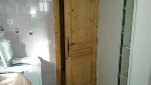 Ένα μπάνιο στο Logement Indépendant Calme