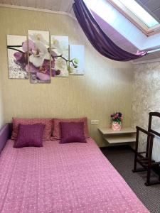 Ένα ή περισσότερα κρεβάτια σε δωμάτιο στο Villagoria котедж з басейнами і джакузі