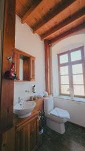 Koupelna v ubytování Alamango