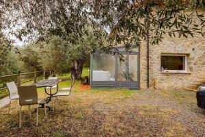 Κήπος έξω από το Charming Tuscany Villa With Private Infinity Pool