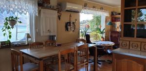 Fotografie z fotogalerie ubytování Traditional farm house located close to fjord v destinaci Elvejord + 29 fotografií