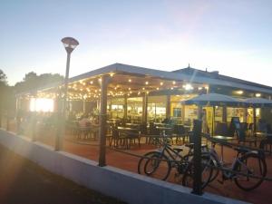 Restaurace v ubytování Mobile Home 6 personnes Mimizan Plage camping Siblu 4 étoiles