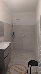 Koupelna v ubytování La gargolette + 6 fotografií