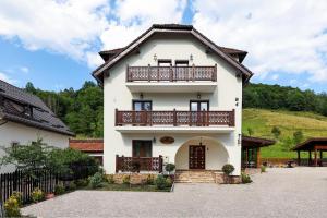 Το κτήριο όπου στεγάζεται  ο ξενώνας