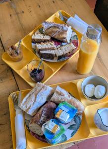 Jídlo v penzionu nebo okolí