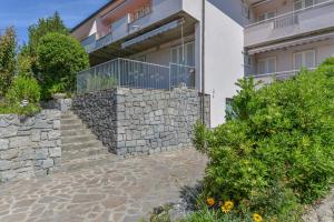 El edificio en el que está el departamento