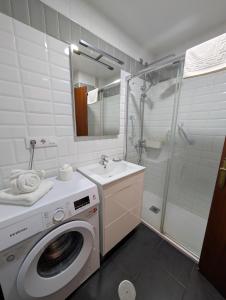 Ένα μπάνιο στο 195 Livingtarifa Jazmin