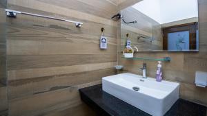 Ένα μπάνιο στο Green Serenity +53 φωτογραφίες