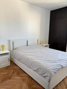 Voodi või voodid majutusasutuse Stay In Bar toas +12 fotot