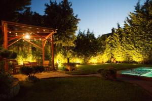 Бассейн в Villa Suburbia Budapest - Pool - Hot Tub - BBQ - Parking или поблизости