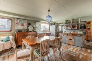 Køkken eller tekøkken på Appartement aménagée Terrasse étoilée 20 mn des Champs-Elysées, Park + 28 billeder