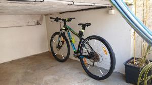 Jízda na kole v ubytování Les etapes chartraines parking wifi jaccuzi nebo okolí