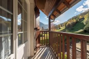 a view from the balcony of a house with a view at Montée du Boiloa - Bielle, Laruns in Bielle