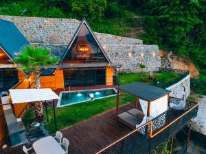 Bazén v ubytování Bungorise Bungalov nebo v jeho okolí + 147 fotografií