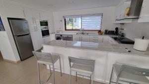 Nhà bếp/bếp nhỏ tại Villa Lou-One