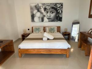 Ένα ή περισσότερα κρεβάτια σε δωμάτιο στο Villa Tepi Sungai Luxury 6-BR 4 bathroom luxury villa sleeps 14 with 15m pool in Seminyak completely renovated 24th November 2025 +90 φωτογραφίες