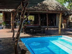 Πισίνα στο ή κοντά στο Mazuri Shamba Lodge